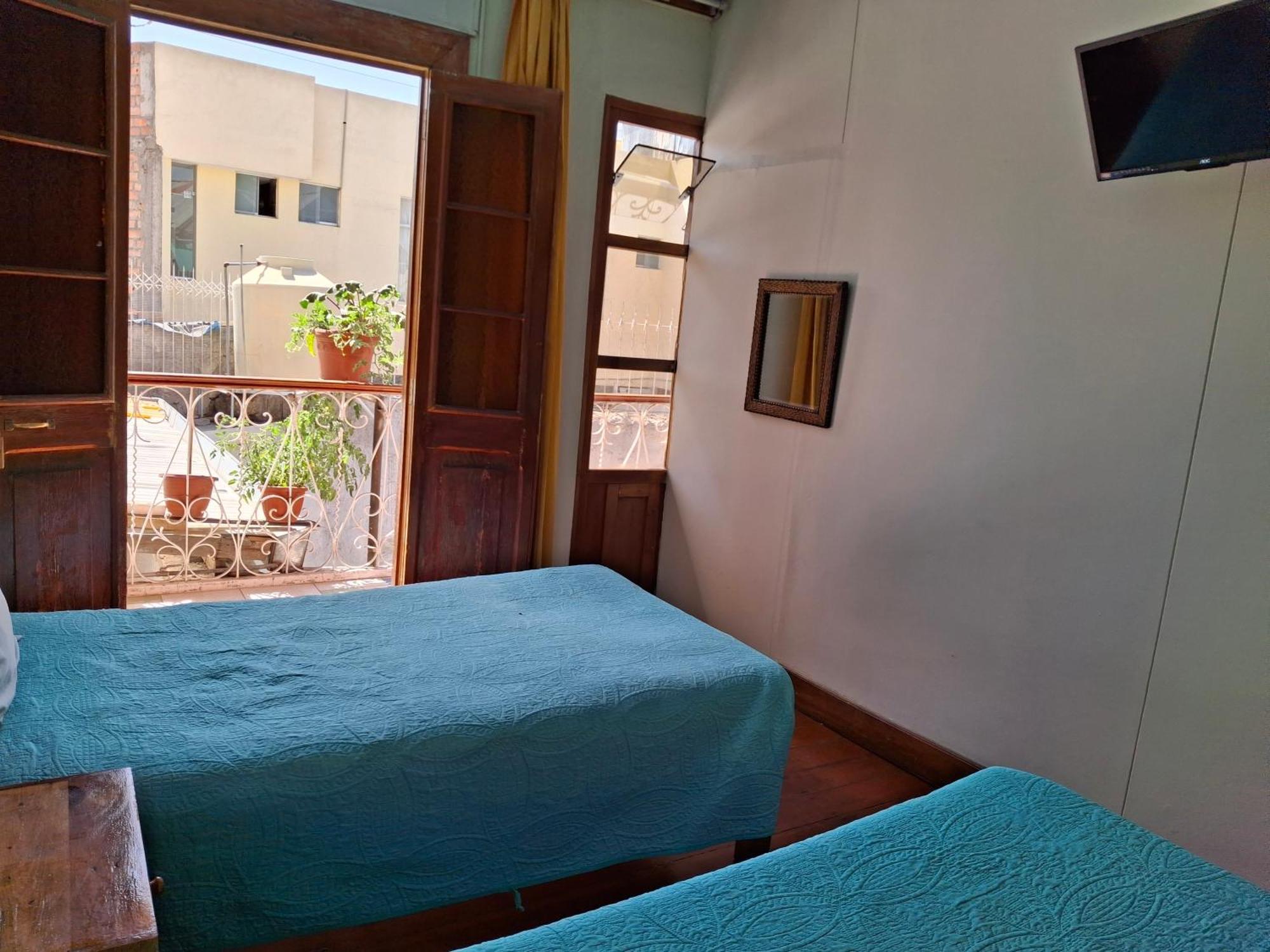 Hostal Lluvia De Oro Arequipa Exterior photo