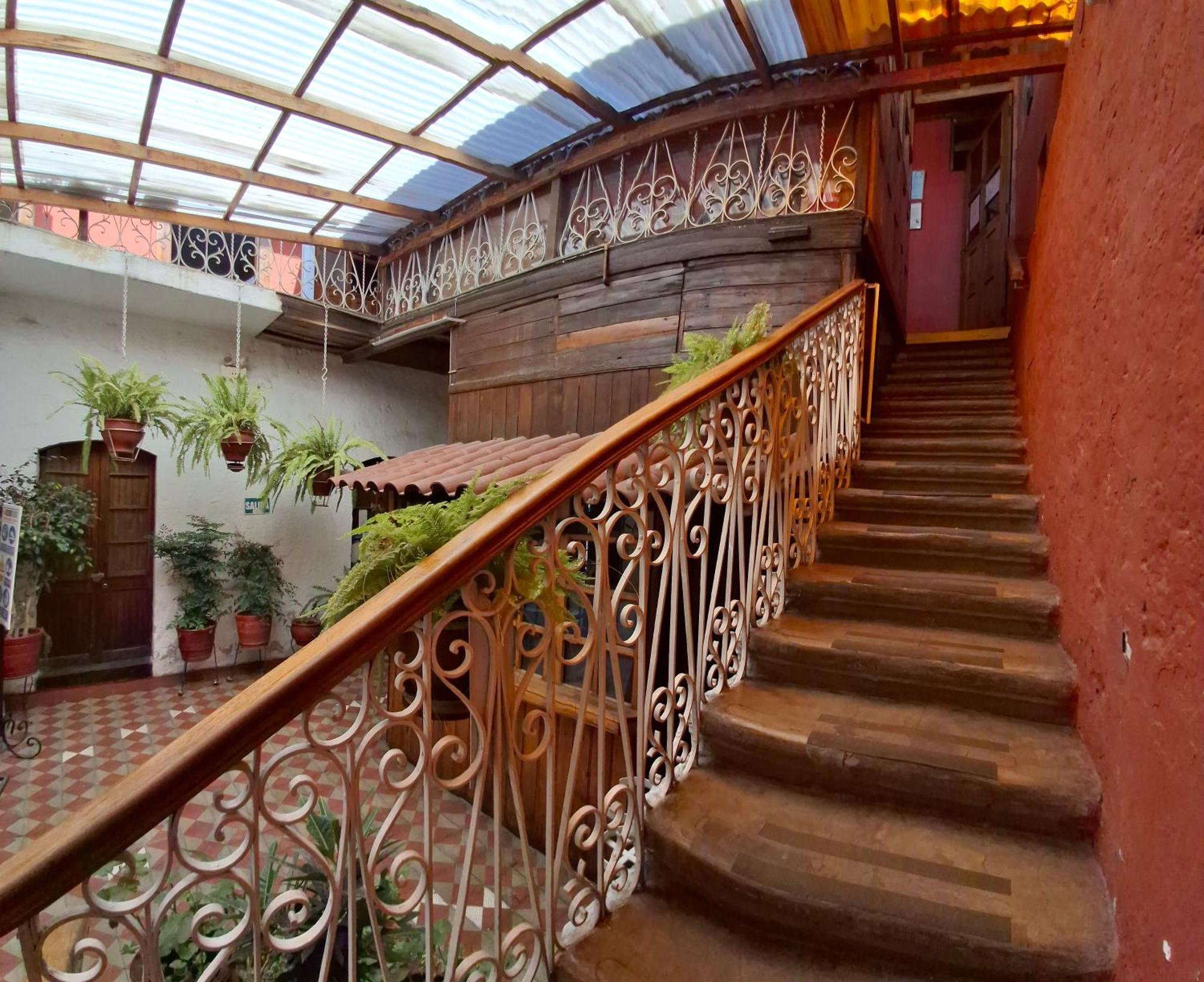 Hostal Lluvia De Oro Arequipa Exterior photo