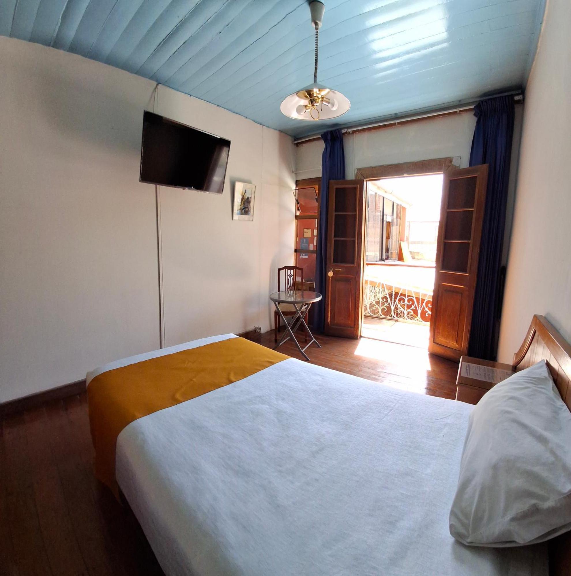Hostal Lluvia De Oro Arequipa Exterior photo